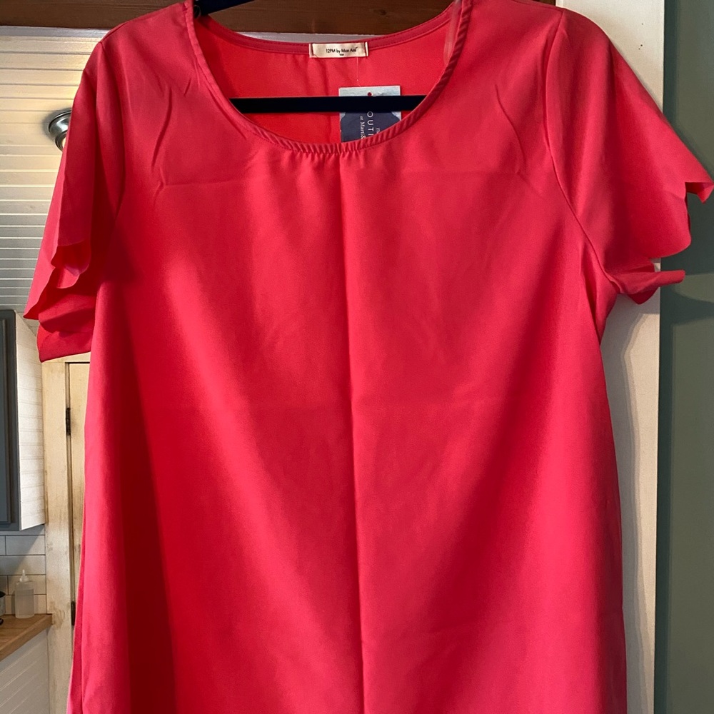 NWT (Boutique) Pink Scallop Sleeve Blouse sz L